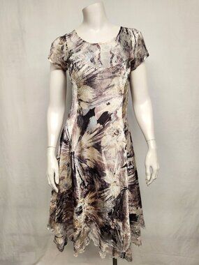 NWOT Komarov Crinkle Floral Charmeuse Lace Trim Pearl Button Keyhole Dress L
